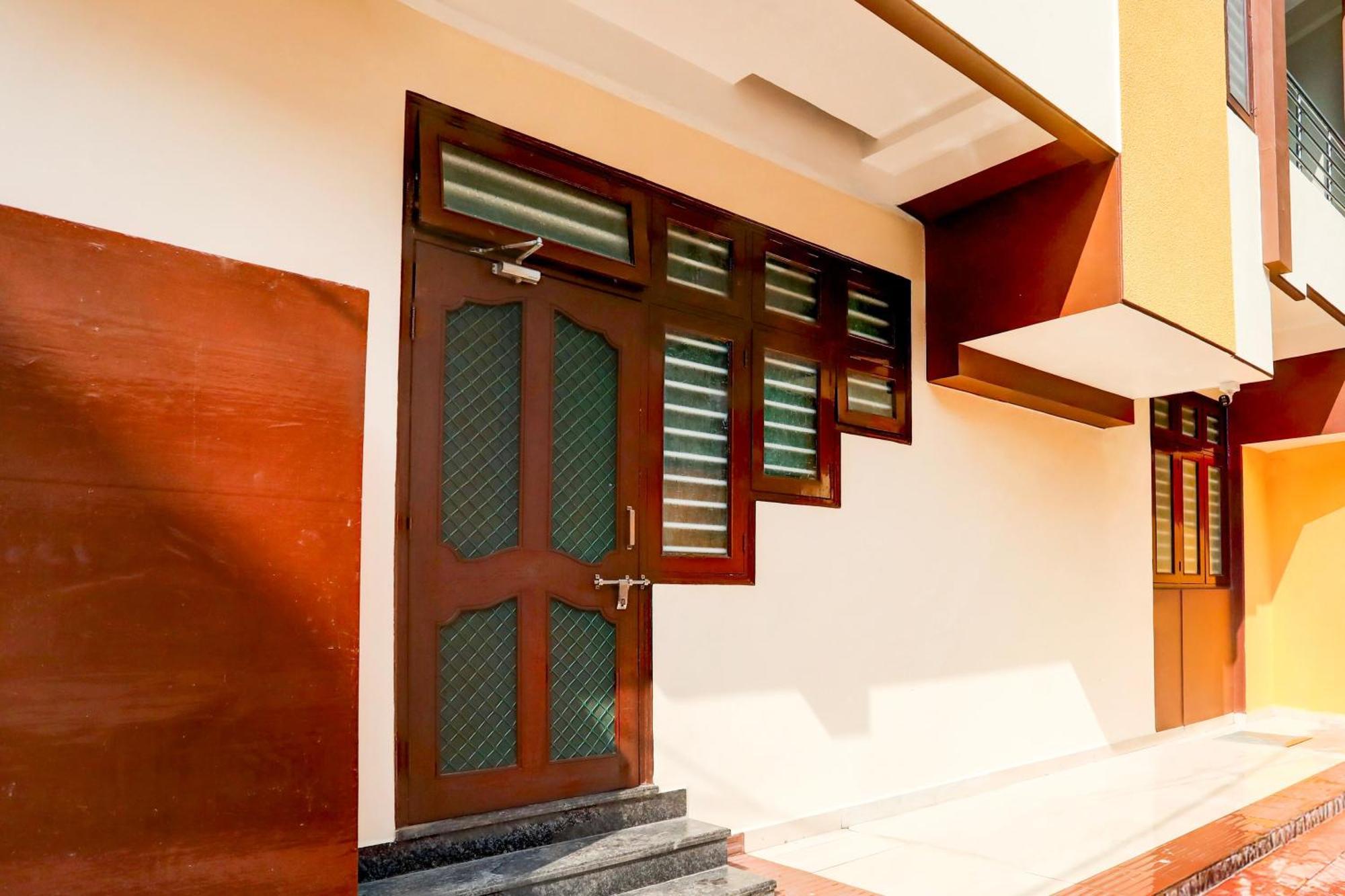 O The Baba Gest House Indore